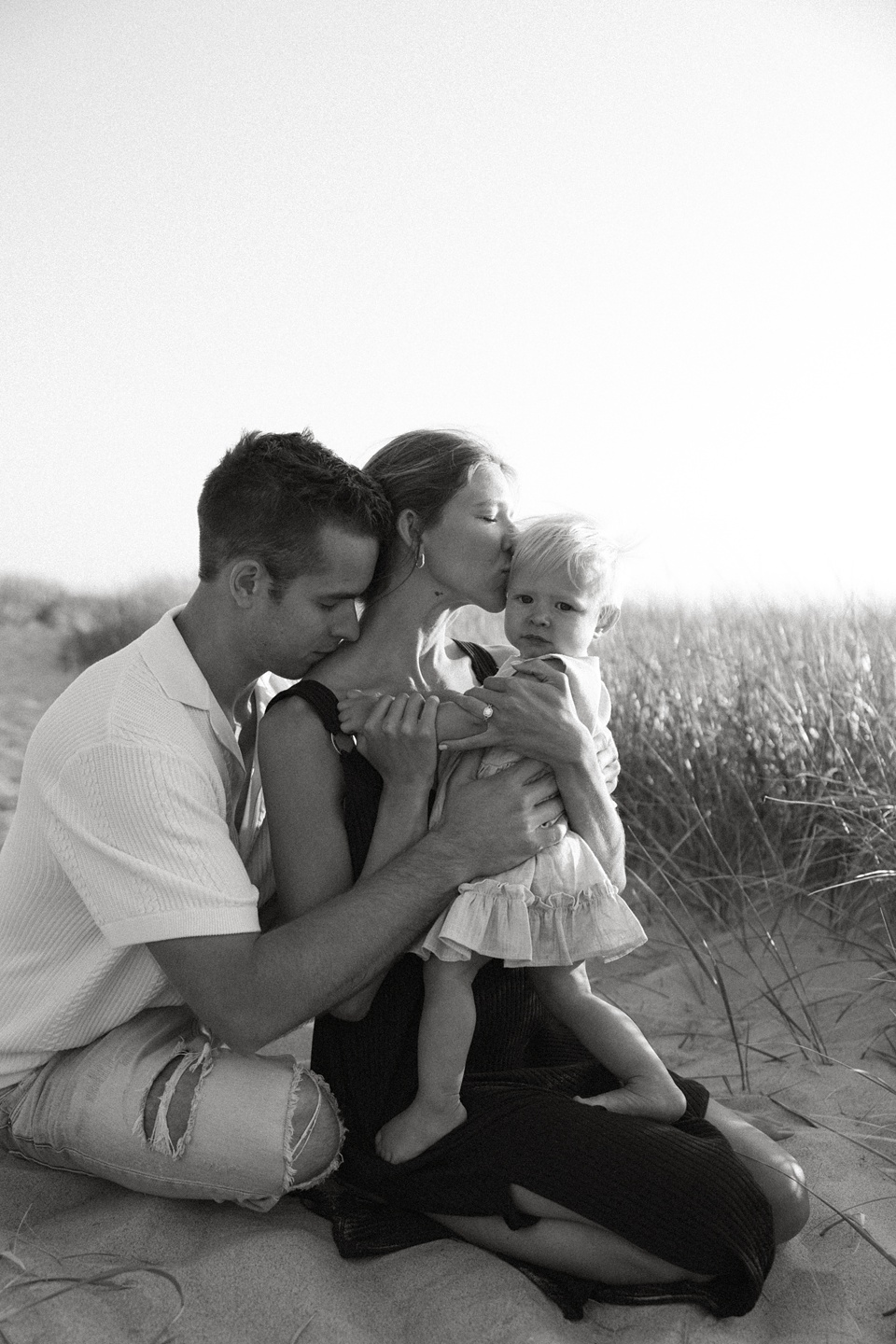 Michigan Beach Family Session - Michigan Wedding Photographer | Aislinn  Timmons Photography