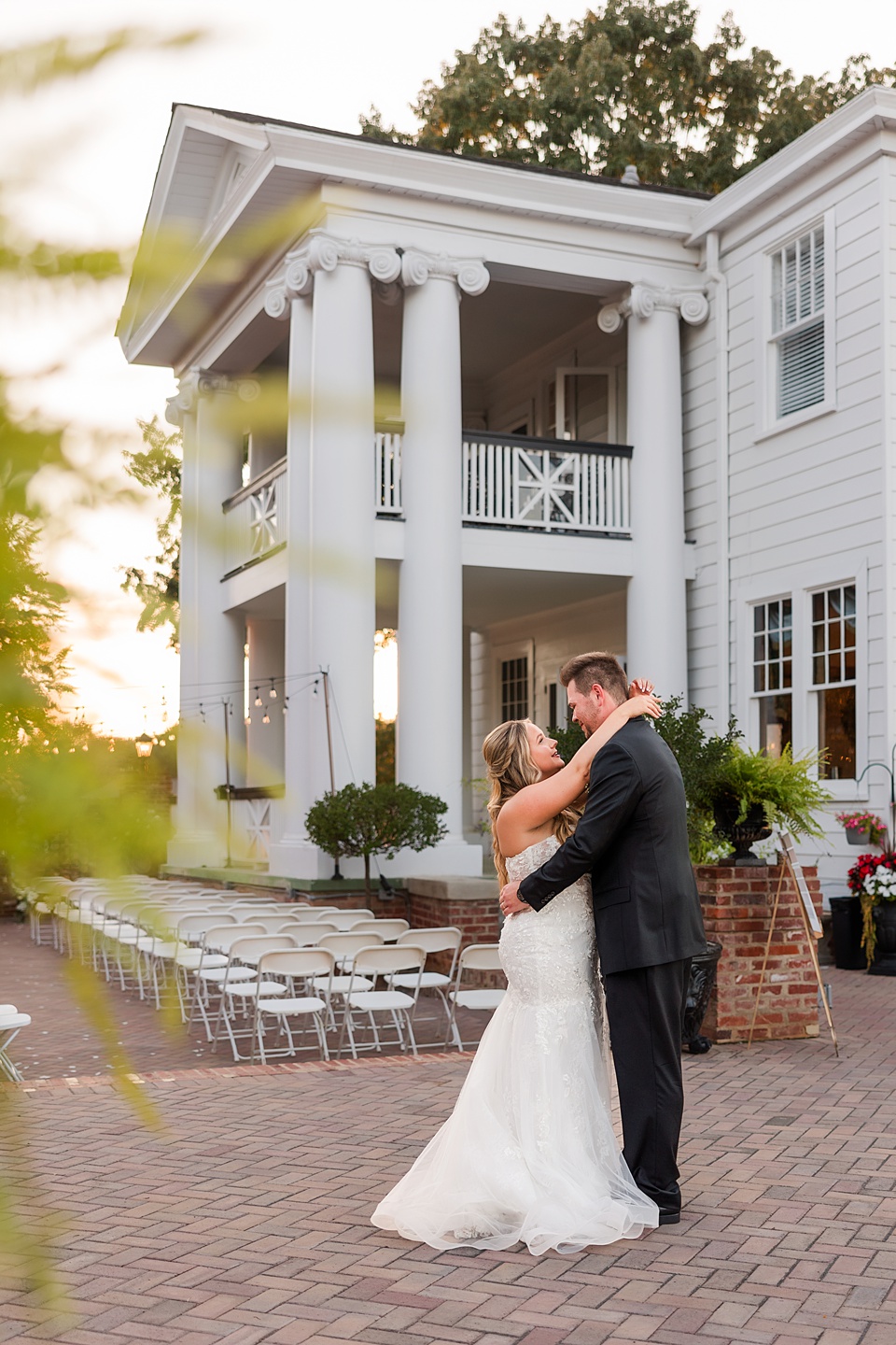 The Blanton House: A Historic Wedding Venue with Timeless Charm outdoor ceremony,mermaid style dress