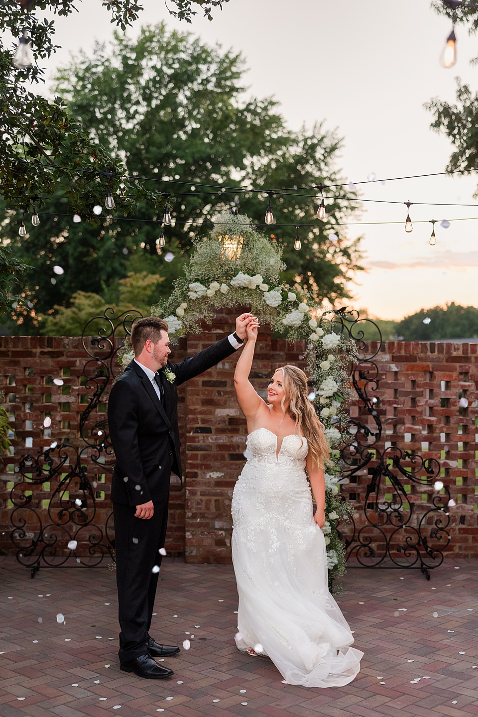 The Blanton House: A Historic Wedding Venue with Timeless Charm white floral,outdoor ceremony