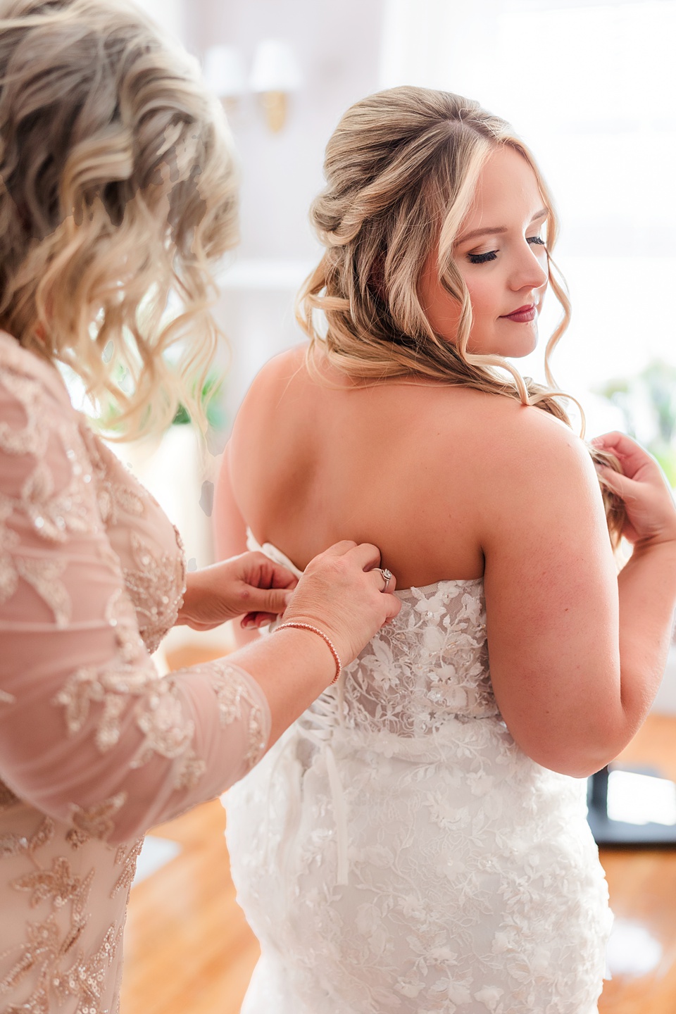 The Blanton House: A Historic Wedding Venue with Timeless Charm ,mermaid style dress