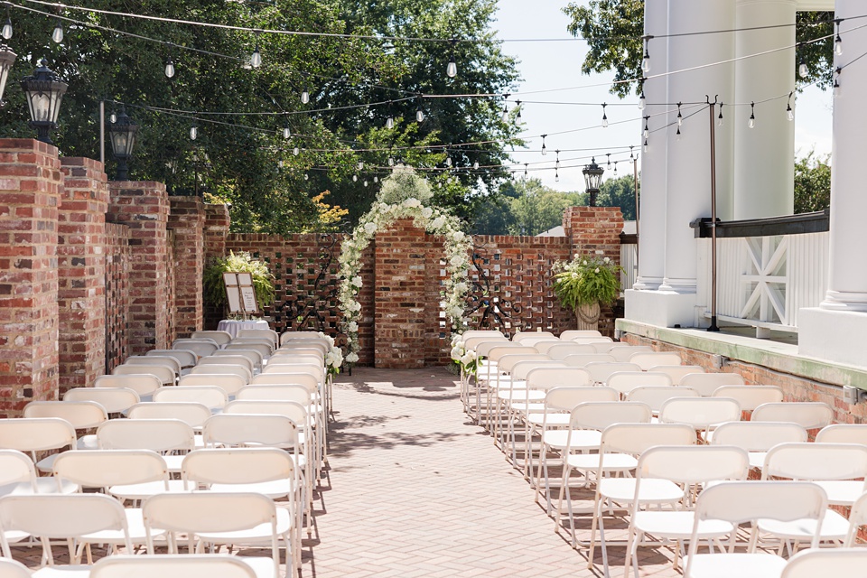 The Blanton House: A Historic Wedding Venue with Timeless Charm ,white floral