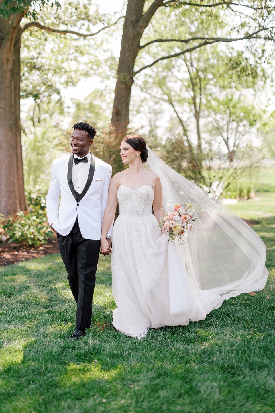 Image by Hope Helmuth East Coast Wedding Photographers,Oaks Waterfront Hotel Wedding Photographers
