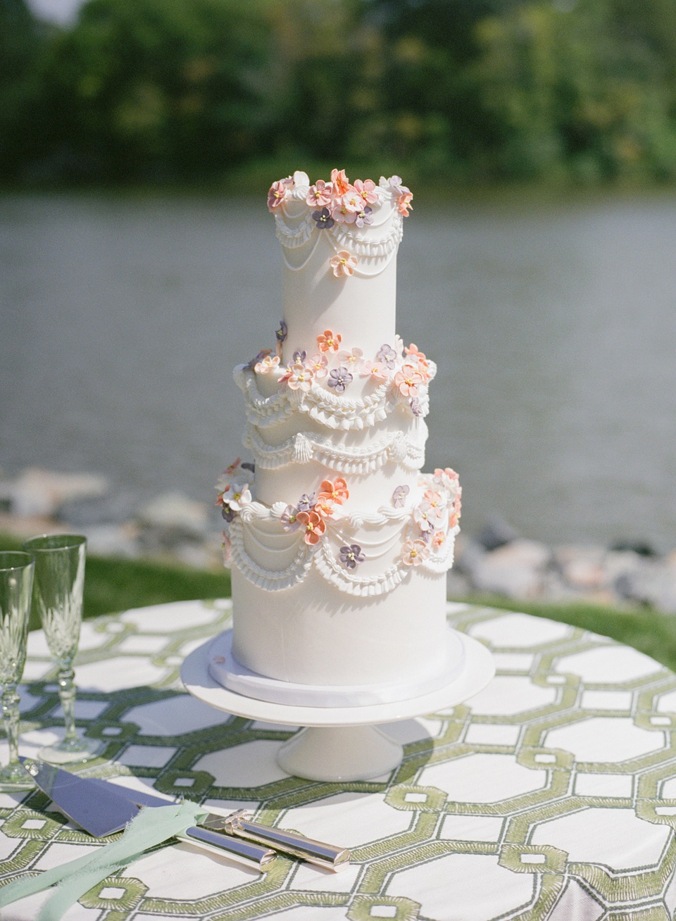 Image by Hope Helmuth Oaks Waterfront Hotel Wedding,East COast Wedding
