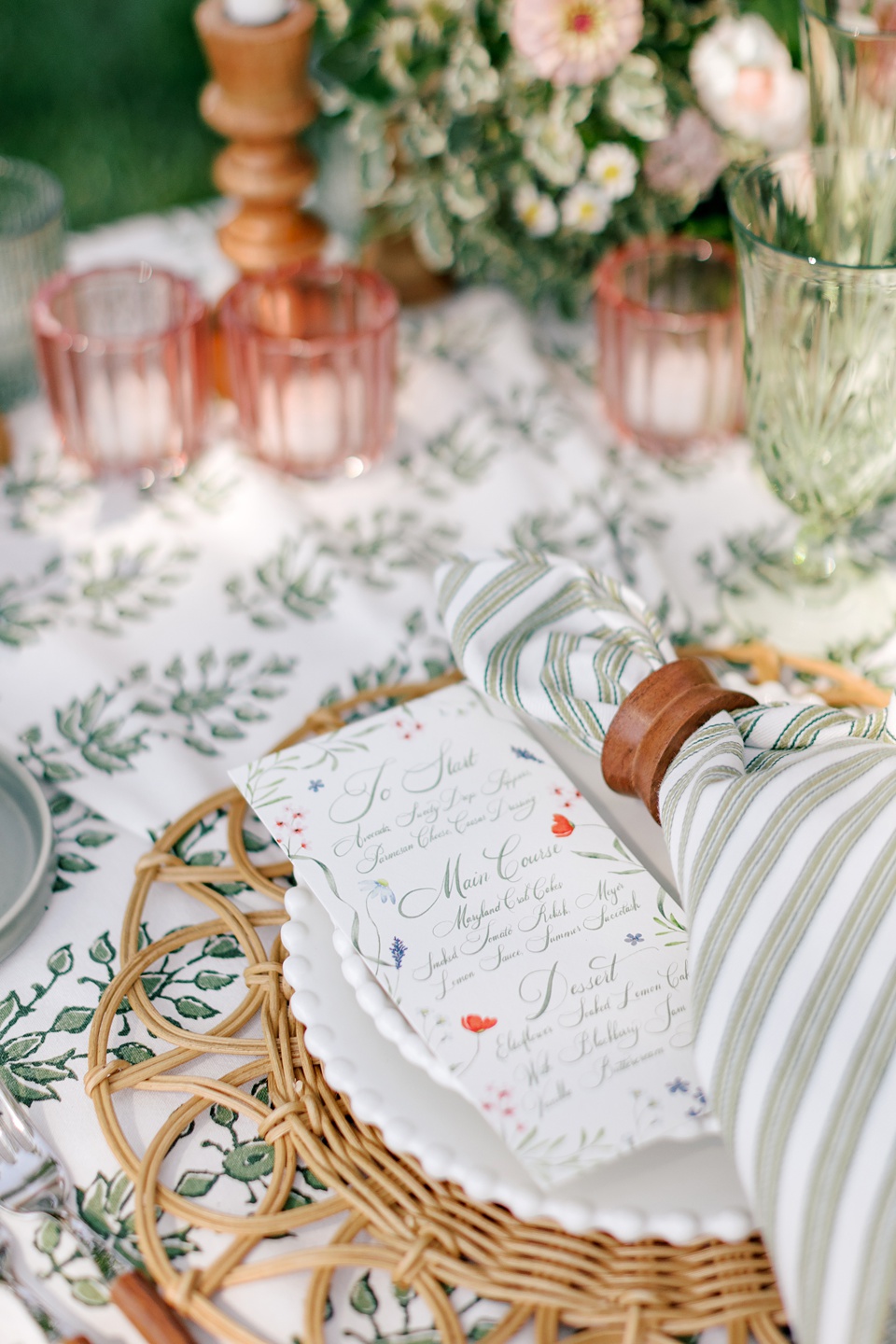 Image by Hope Helmuth Oaks Waterfront Hotel Wedding Photographer