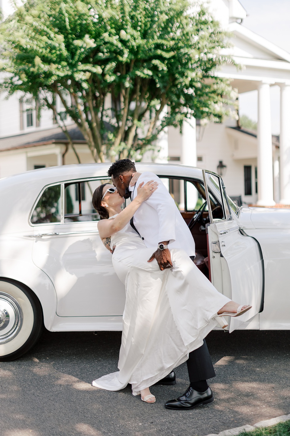 Image by Hope Helmuth Oaks Waterfront Hotel Wedding Photographer,East COast Wedding