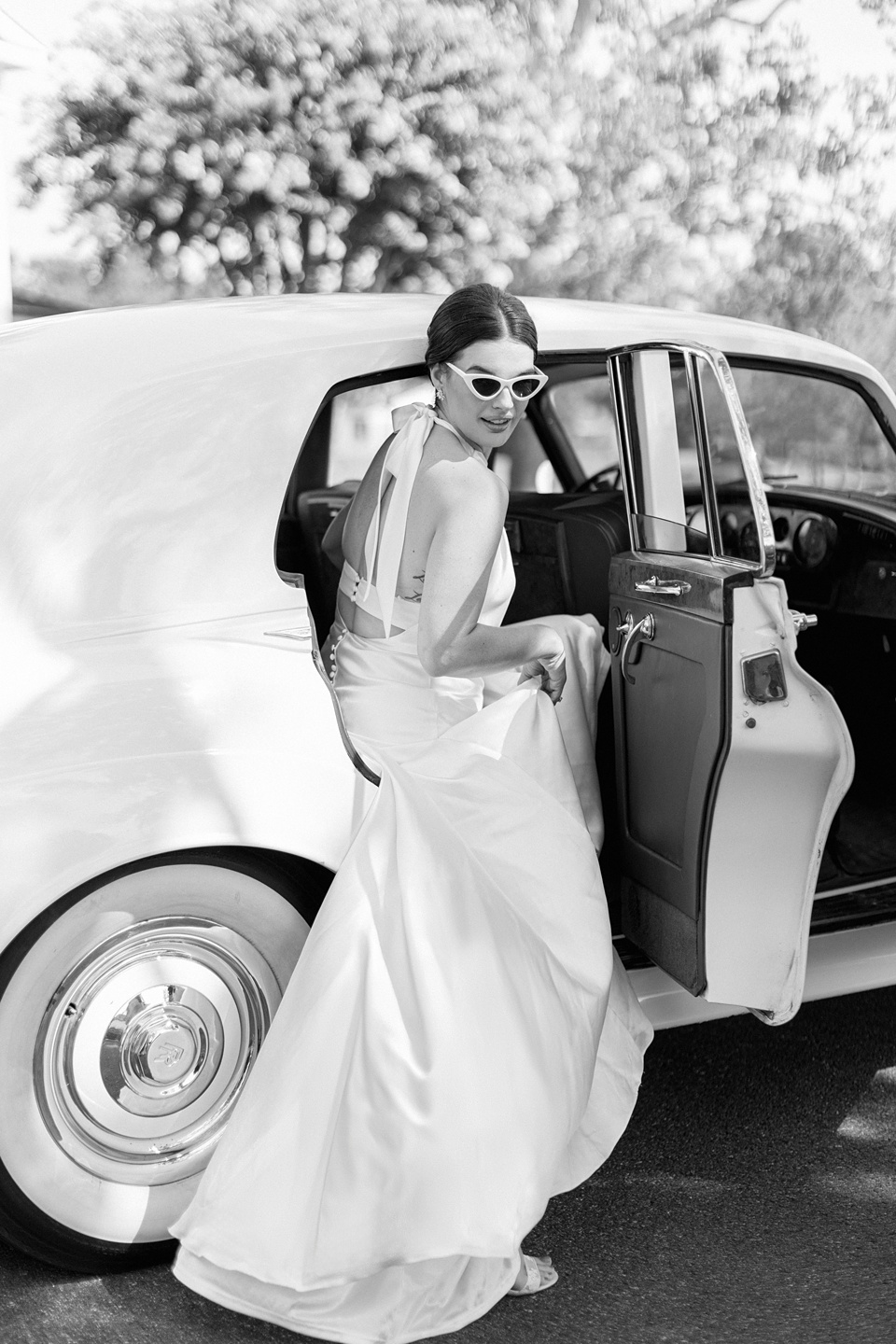 Image by Hope Helmuth Oaks Waterfront Hotel Wedding Photographers