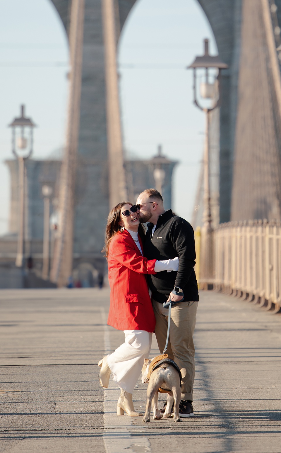 new york city,couple,red blazer,brooklyn bridge
