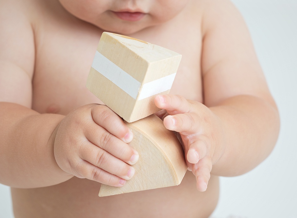 Example Shoot Title Tag wooden cake smash,first birthday