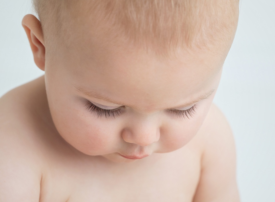 Example Shoot Title Tag baby's first year photo package,simple and natural