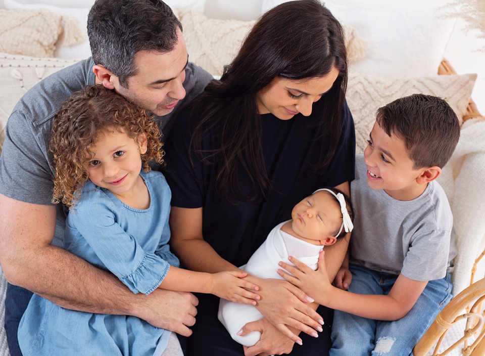 Example Shoot Title Tag airy,older newborn
