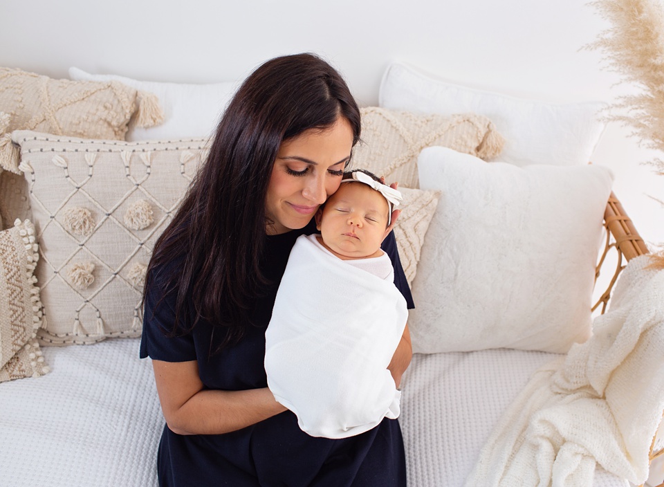 Example Shoot Title Tag 5 week old baby,all whites and neutral fabrics