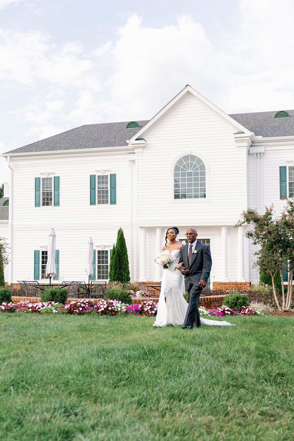 northern virginia wedding,heritage hunt country club