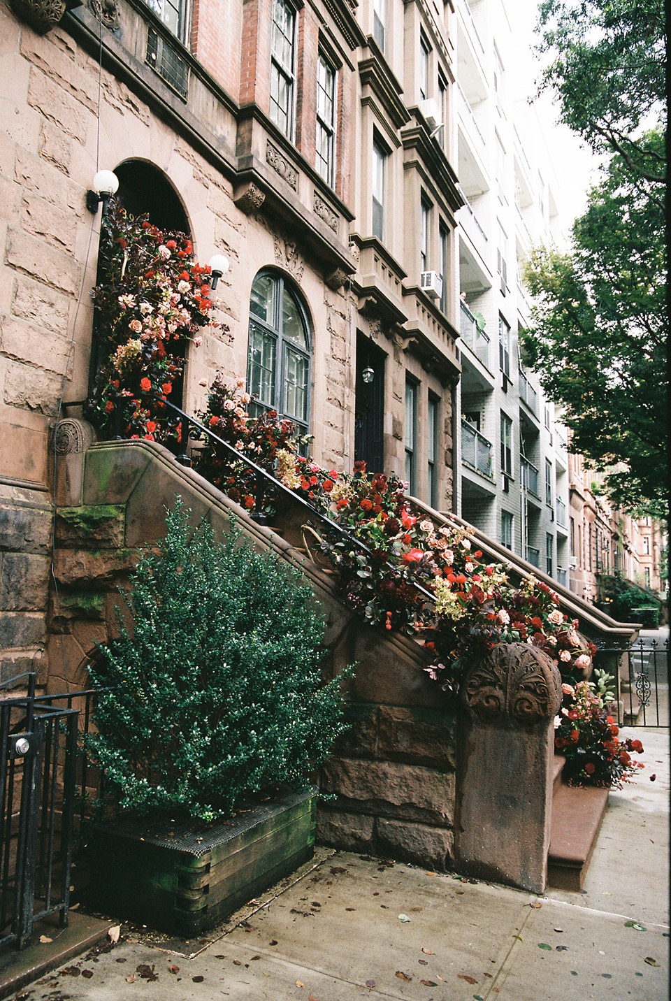 New York City Stoop Adorned with Romantic Spring Florals,nyc stoop wedding