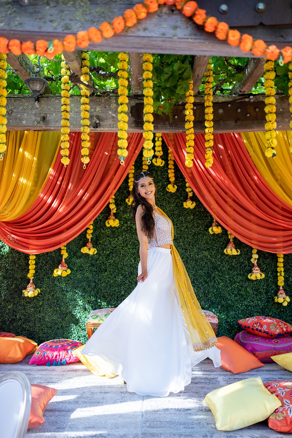 GJ-5 Fashion - 🕴️Shervani🕴️ 🤵Blazer🤵 🤴 Indo-western 🤴 👨Pithi kurto👨  👸Bridal choli👸 👰 Western choli👰 👩Pithi choli👩 ...........🤗All type  groom's wear and ledis wear is also available........🤗 #weddingpictures  #weddingsutra ...