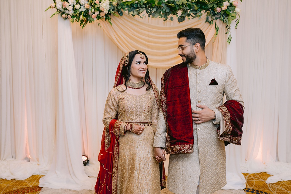 Couple of the day ❤ #photoart_official . Photo credit @qasimphotography. .  . . .… | Muslim wedding photography, Bridal photography poses, Wedding  photoshoot poses