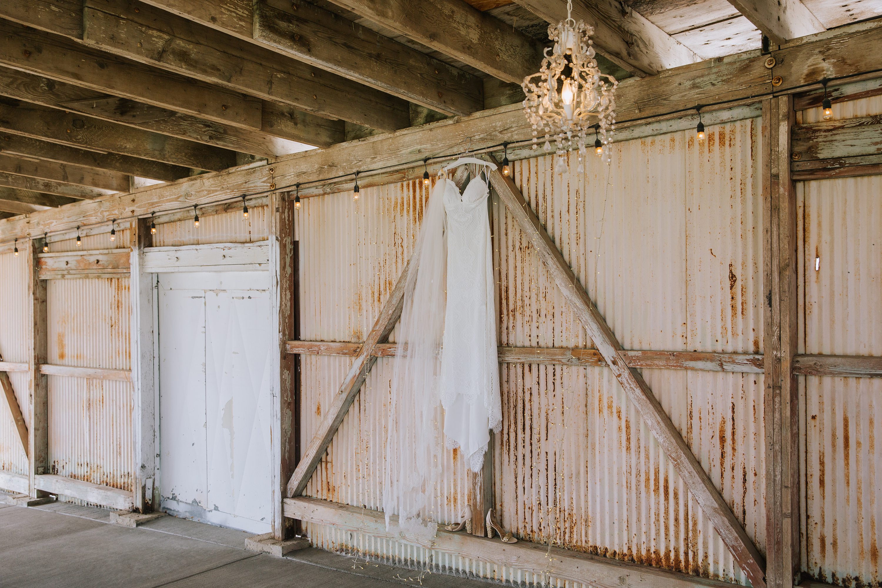 rockin' s ranch,barn with chandelier,barn,chandelier,white dress