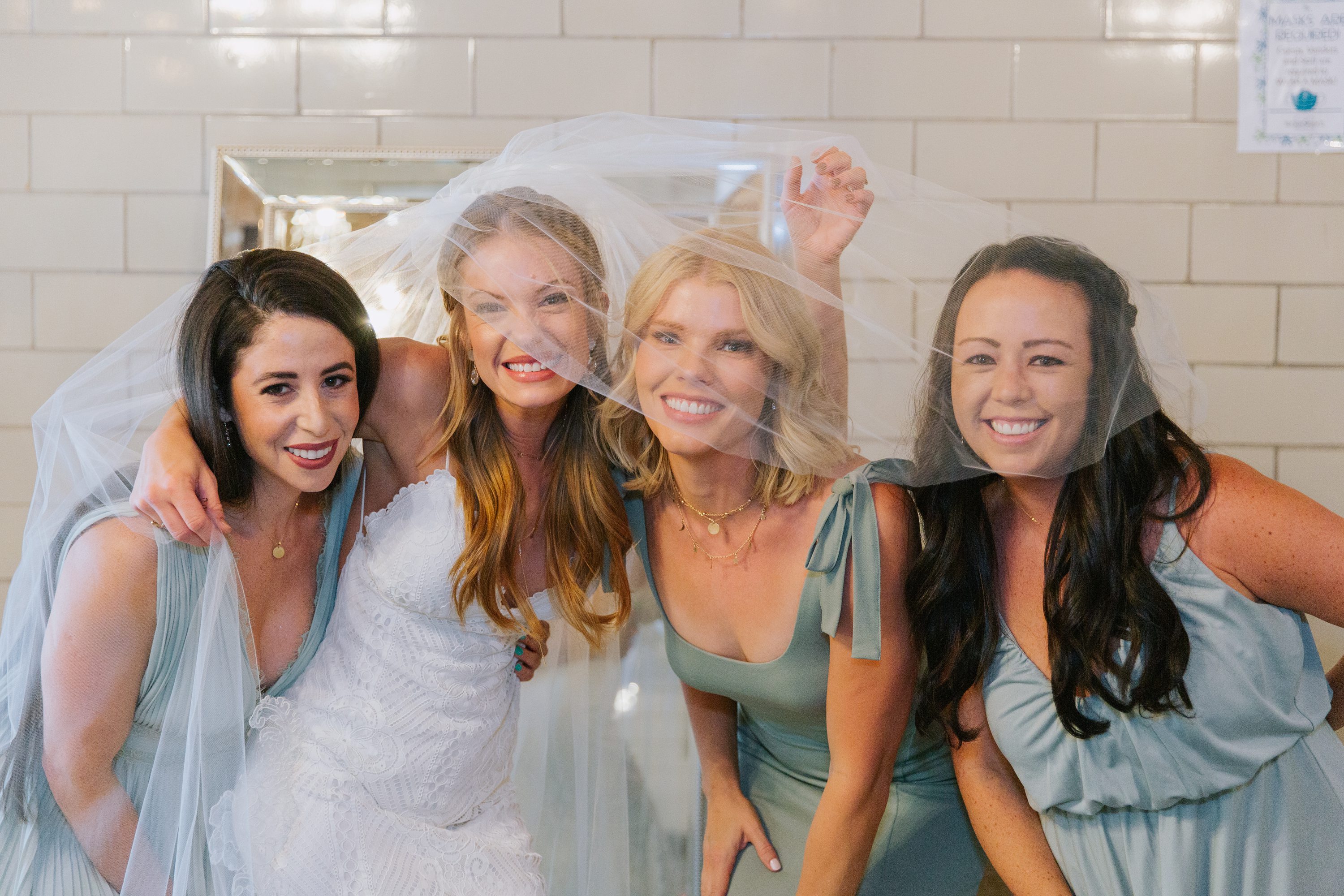wedding party,bridesmaids,green bridesmaid dresses,veil