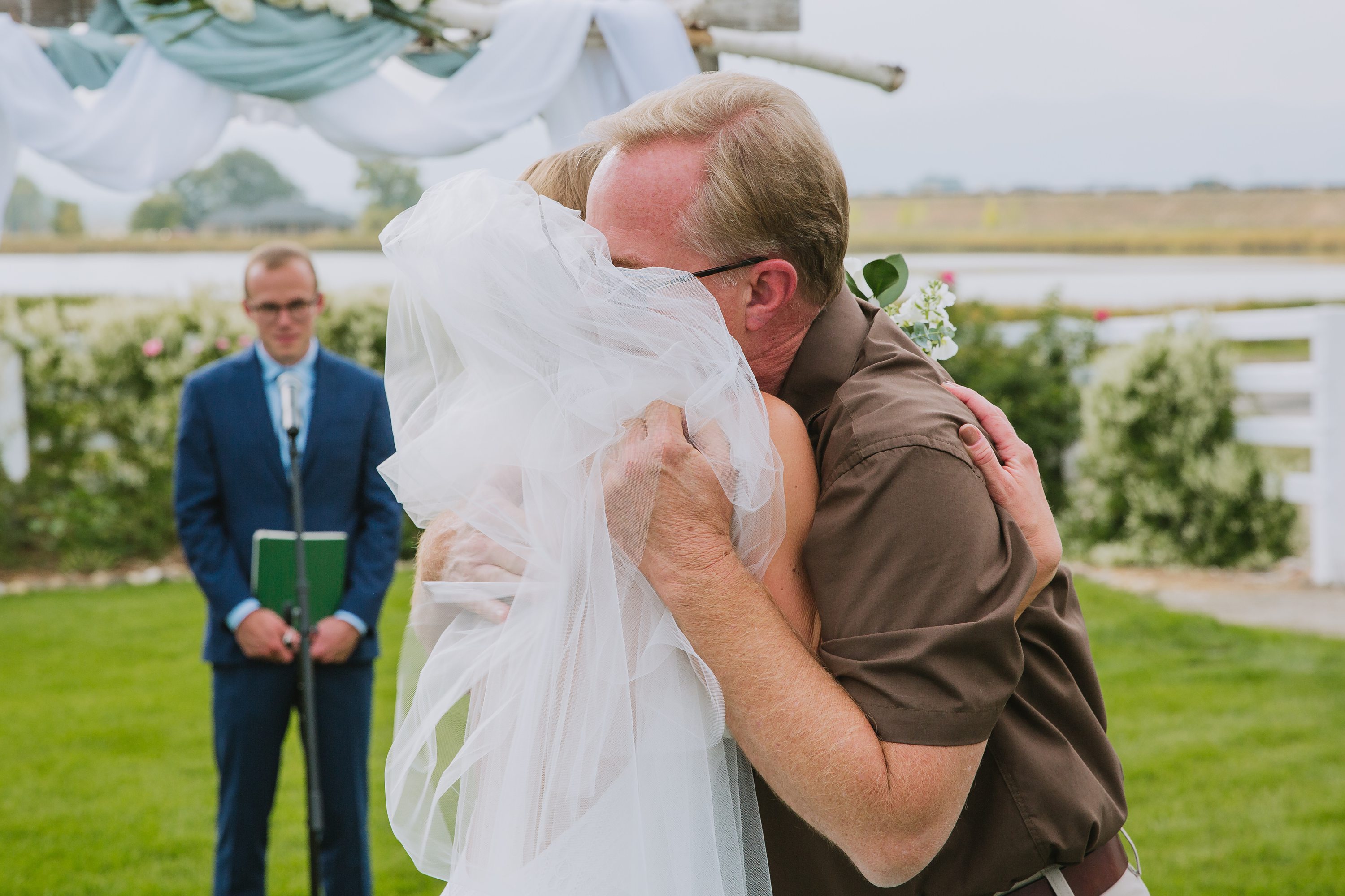 father of the bride,bride,ceremony