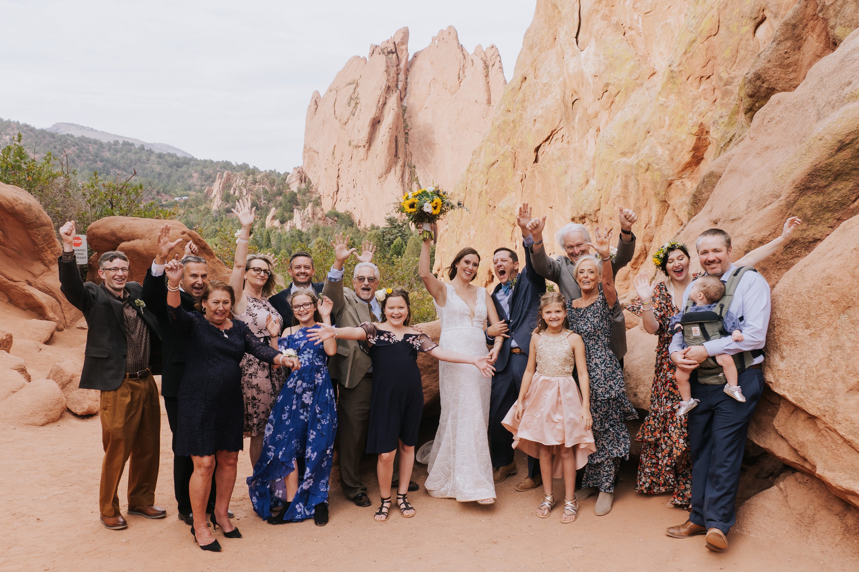 micro wedding,garden of the gods