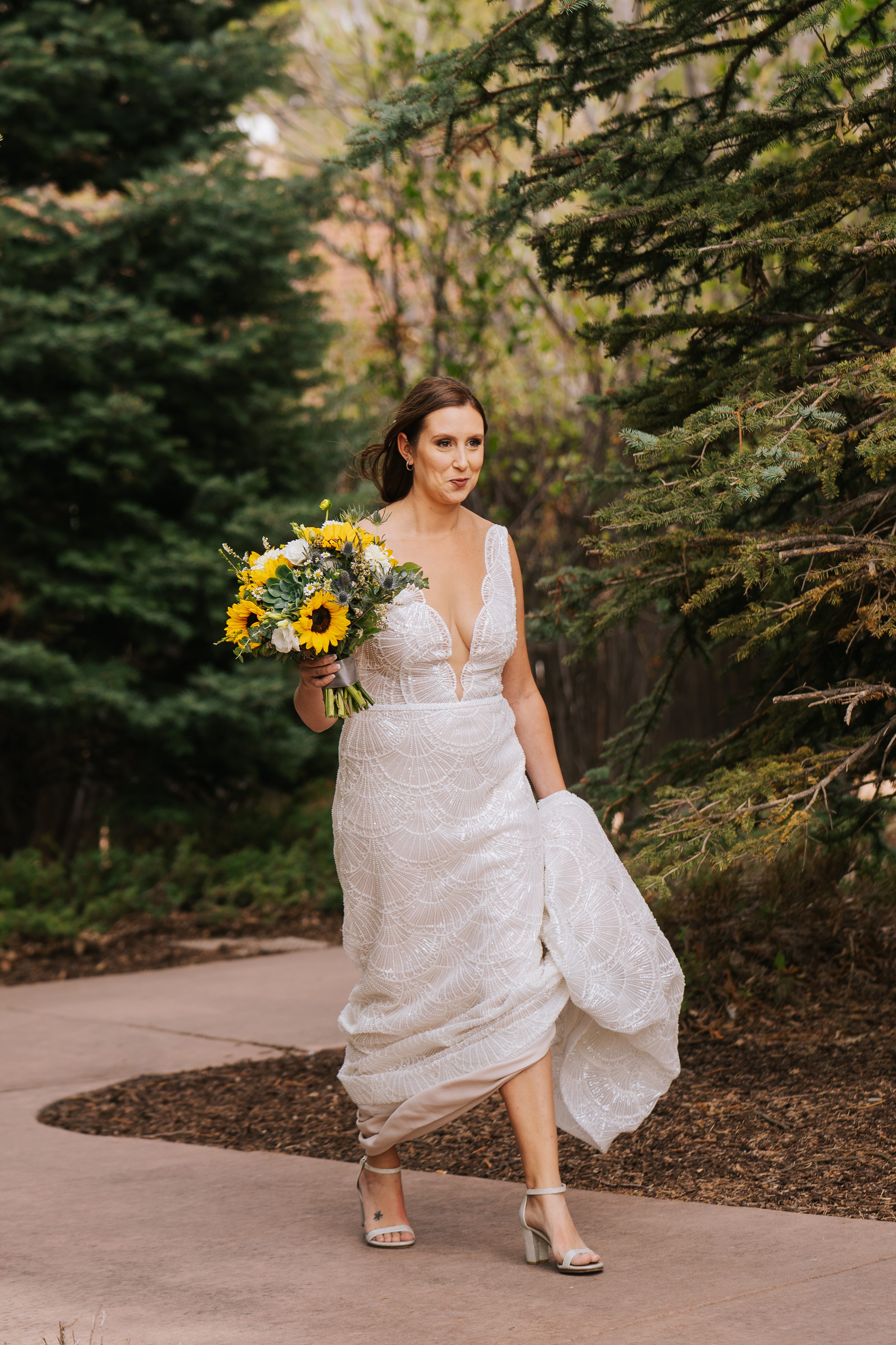 sunflowers,micro wedding