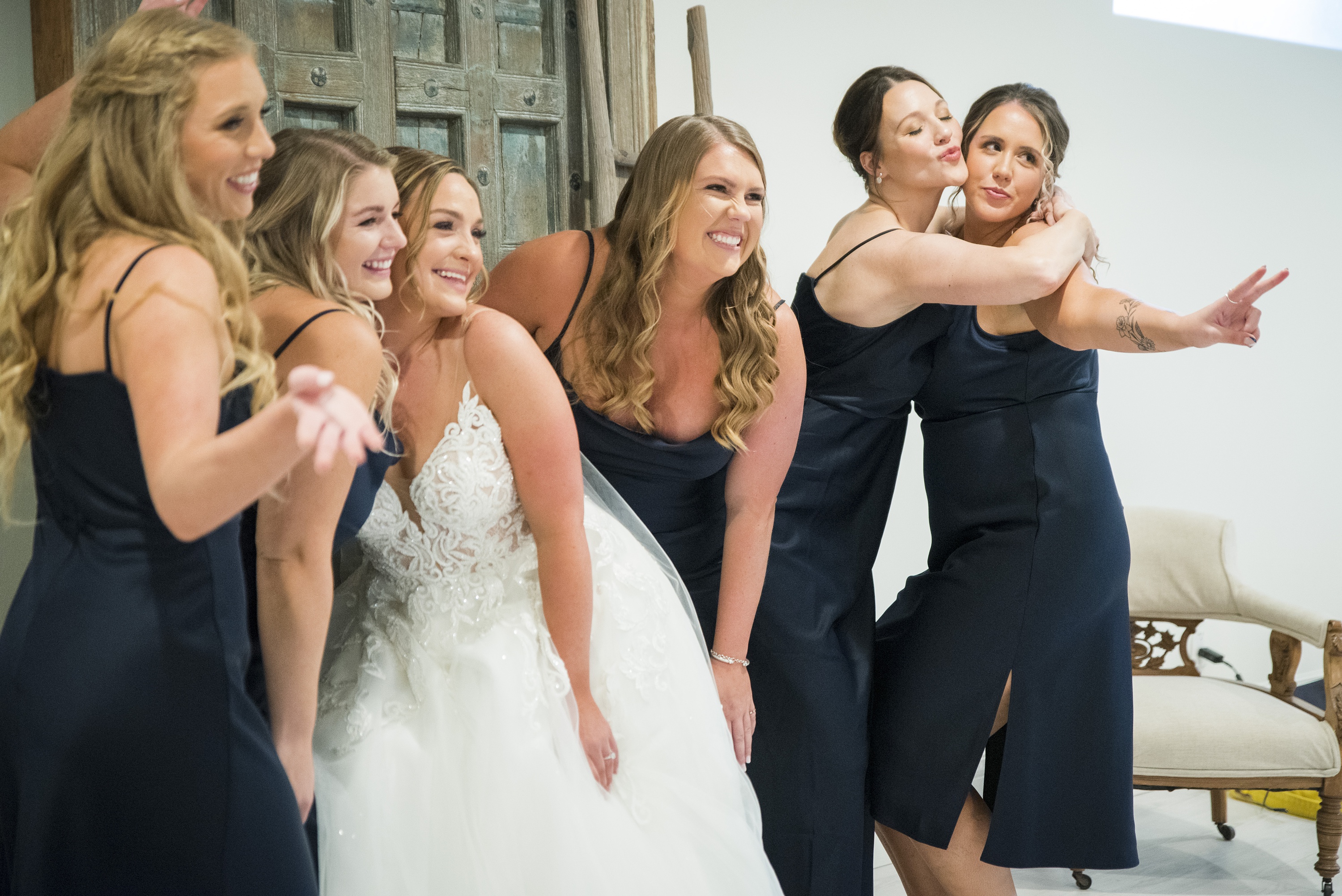 Barn at Raccoon Creek,Colorado Wedding Photographer